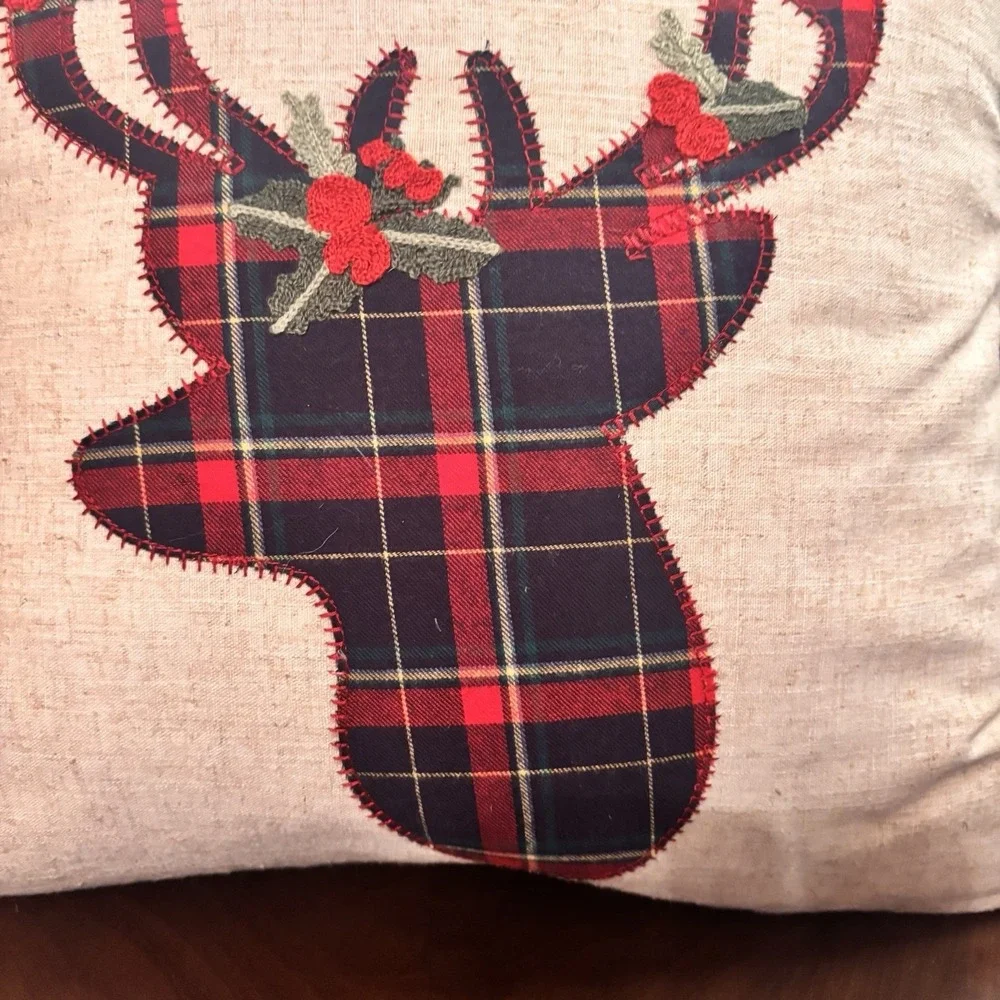 NWT Sheffield Home‎ Reindeer Pillow 20x20 Christmas Tartan Plaid Deer Holiday